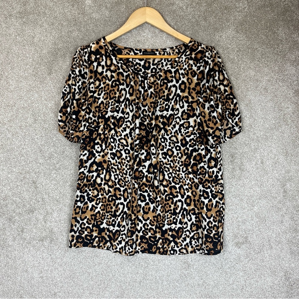 Talbots Blouse Womens Medium Brown Animal Print Short Sleeve Pullover- 4324